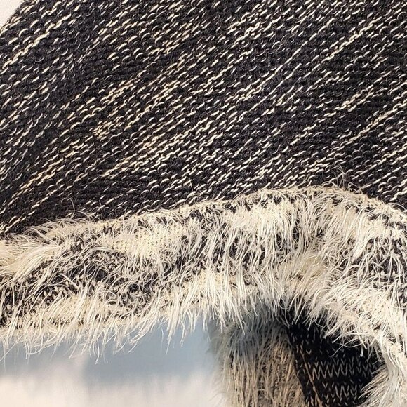 Max Studio Poncho Sweater Eyelash Fringe Black Boho Hippie Festival Womens M - Picture 7 of 12